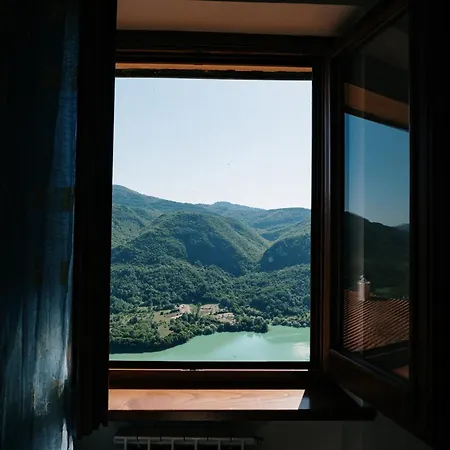 Lago Del Turano - Guest House Il Nido Dell'Aquila Ascrea Extérieur photo